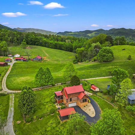 Hidden Star Hideaway-Blackberry Farm-Smoky Mtn Nat Park-Hot Tub- Fire Pit- Fenced Yard- Pet Friendly Walland ภายนอก รูปภาพ