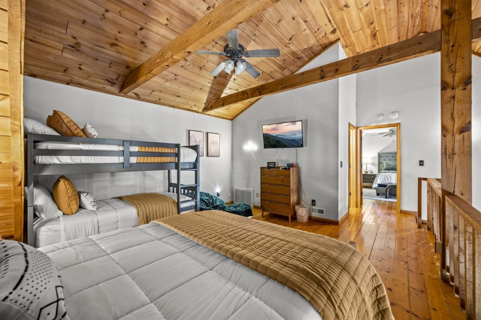 Hidden Star Hideaway-Blackberry Farm-Smoky Mtn Nat Park-Hot Tub- Fire Pit- Fenced Yard- Pet Friendly Walland ภายนอก รูปภาพ