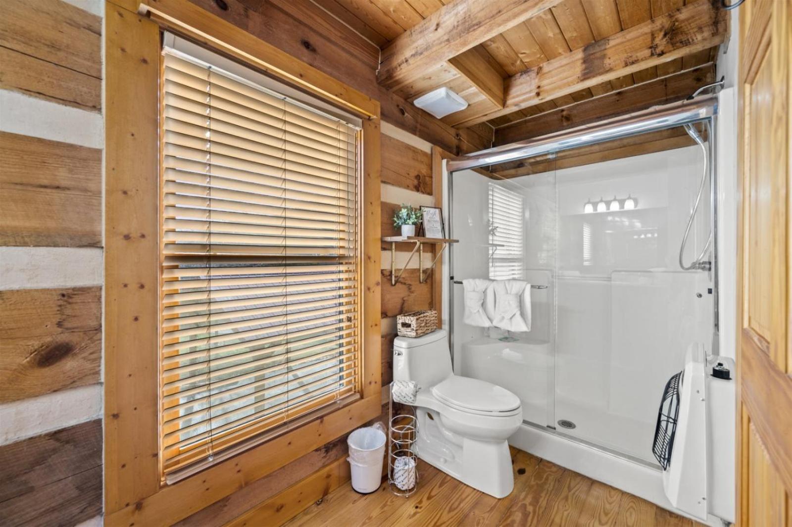 Hidden Star Hideaway-Blackberry Farm-Smoky Mtn Nat Park-Hot Tub- Fire Pit- Fenced Yard- Pet Friendly Walland ภายนอก รูปภาพ
