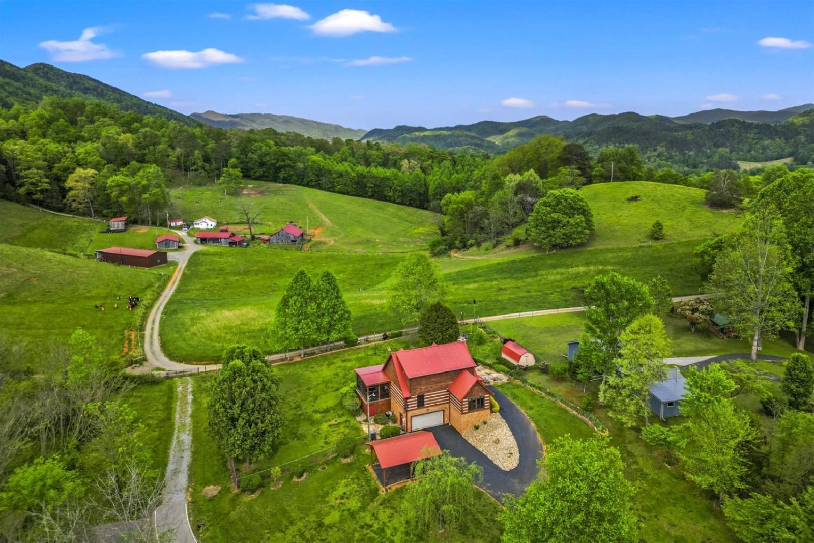 Hidden Star Hideaway-Blackberry Farm-Smoky Mtn Nat Park-Hot Tub- Fire Pit- Fenced Yard- Pet Friendly Walland ภายนอก รูปภาพ