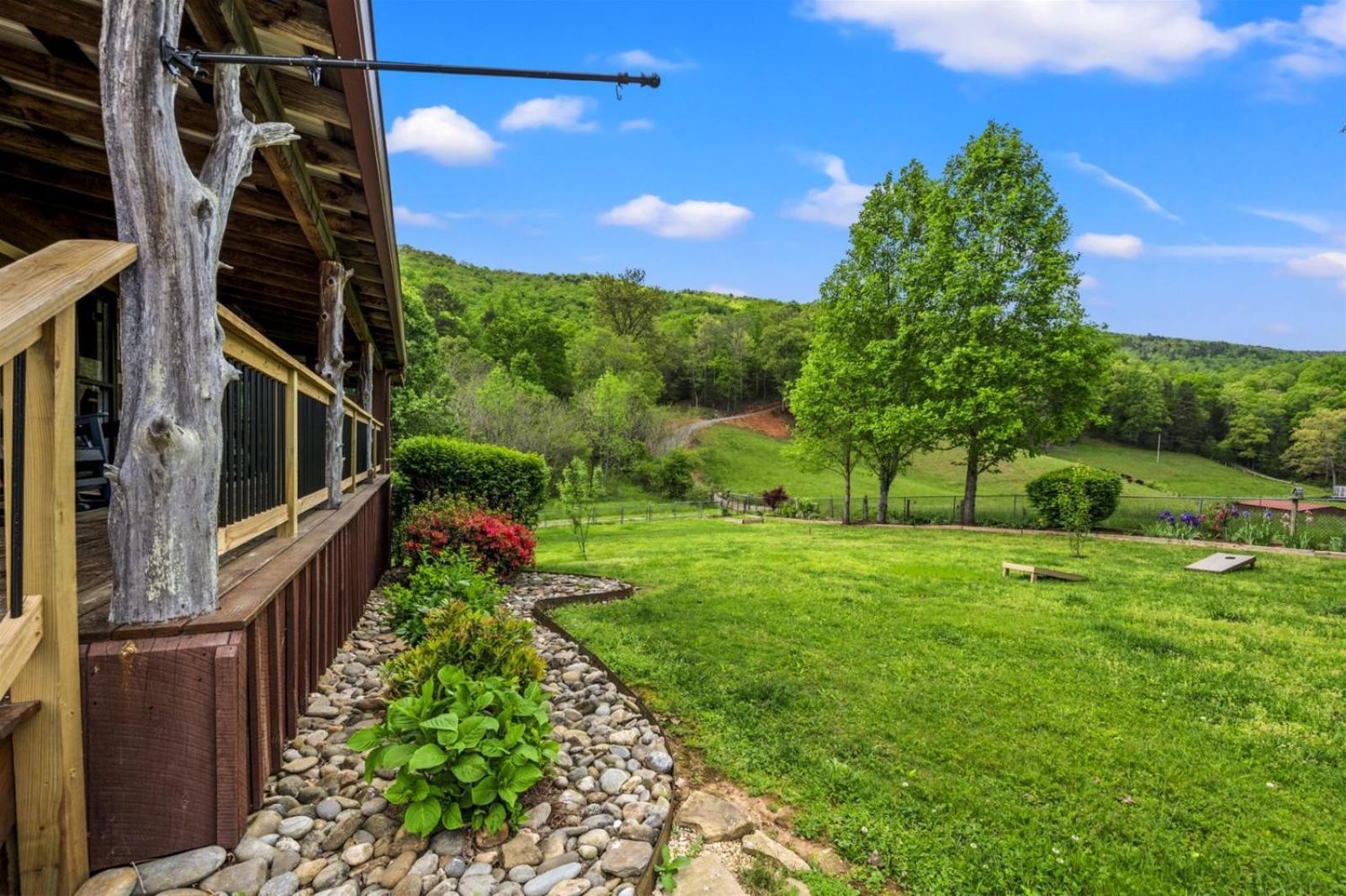 Hidden Star Hideaway-Blackberry Farm-Smoky Mtn Nat Park-Hot Tub- Fire Pit- Fenced Yard- Pet Friendly Walland ภายนอก รูปภาพ